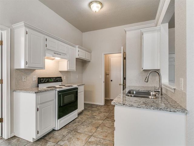 644 NW 20th Street, Moore, OK 73160