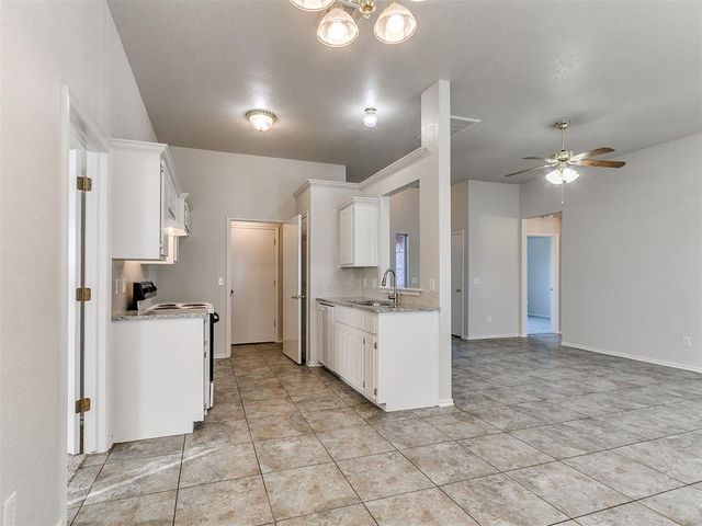 644 NW 20th Street, Moore, OK 73160