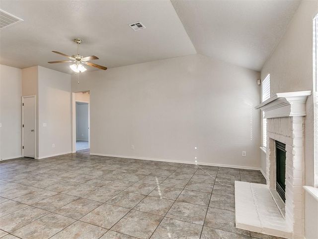 644 NW 20th Street, Moore, OK 73160