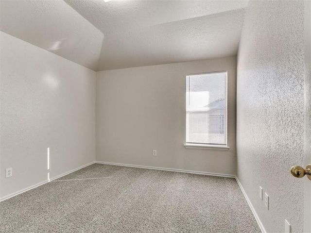 644 NW 20th Street, Moore, OK 73160