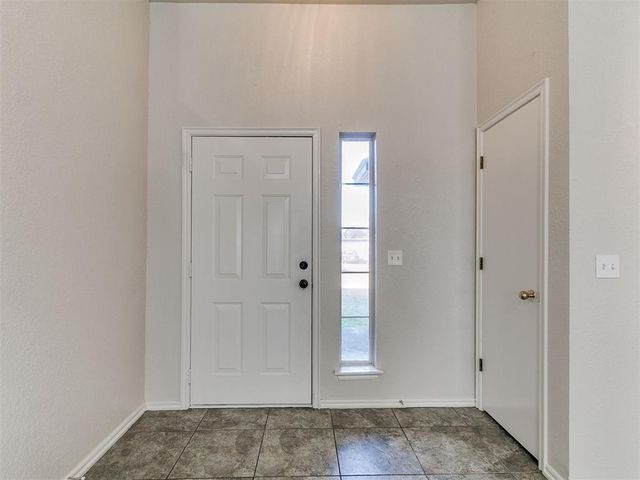 644 NW 20th Street, Moore, OK 73160