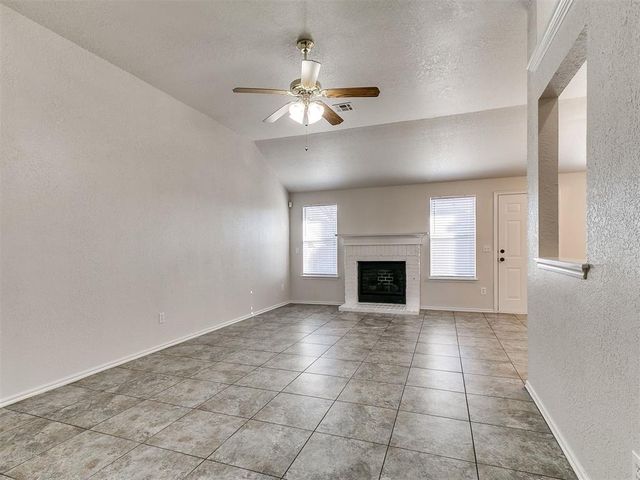 644 NW 20th Street, Moore, OK 73160