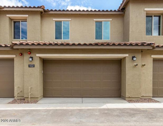 740 E LARK Street 102, Gilbert, AZ 85297