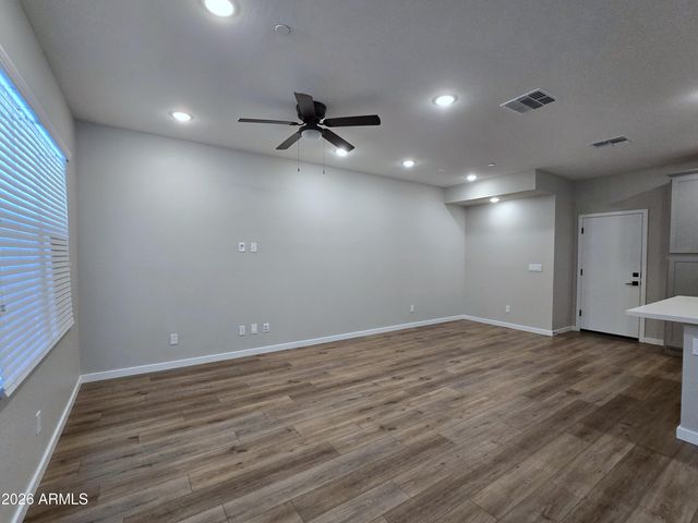 740 E LARK Street 102, Gilbert, AZ 85297