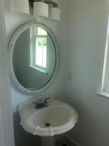 1101 4th Street, Seabrook, TX 77586