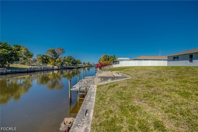 1438 SE 23rd ST, Cape Coral, FL 33990