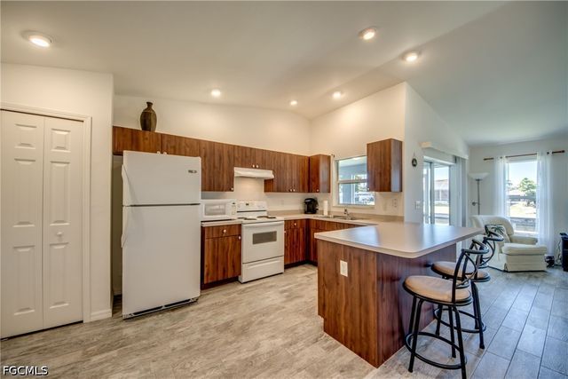 1438 SE 23rd ST, Cape Coral, FL 33990