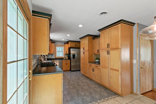 204 Panther Trail, Monona, WI 53716