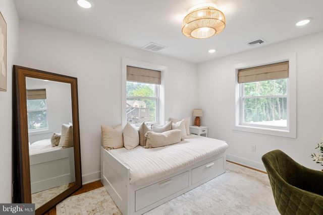 4046 CENTER AVE, Lafayette Hill, PA 19444