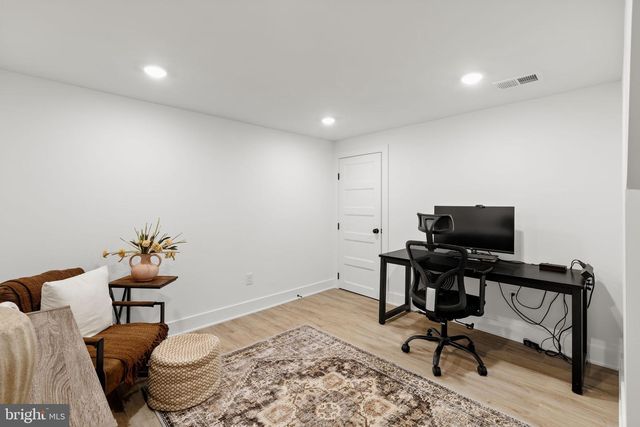 4046 CENTER AVE, Lafayette Hill, PA 19444