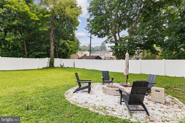 4046 CENTER AVE, Lafayette Hill, PA 19444