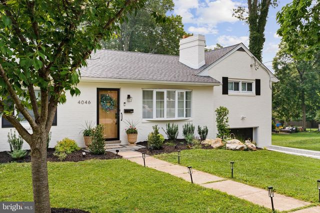4046 CENTER AVE, Lafayette Hill, PA 19444