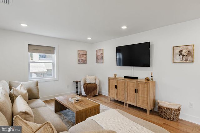 4046 CENTER AVE, Lafayette Hill, PA 19444