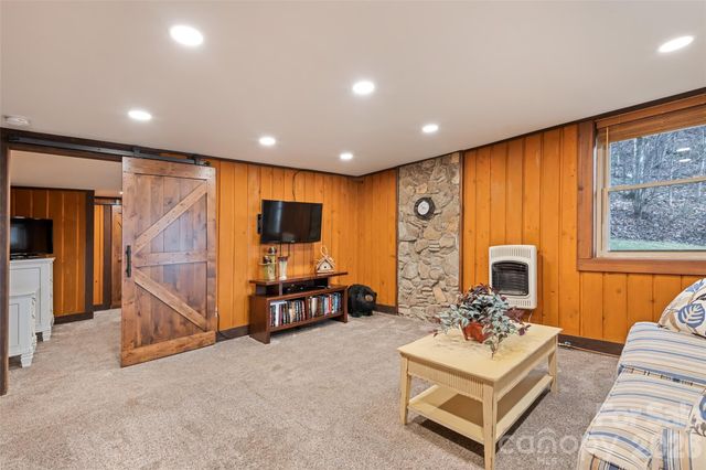 10 Zenith Drive, Waynesville, NC 28785