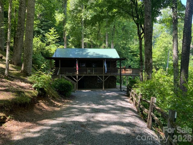 10 Zenith Drive, Waynesville, NC 28785