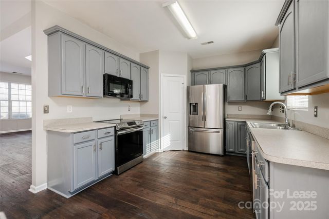 13027 Rothe House Road, Charlotte, NC 28273