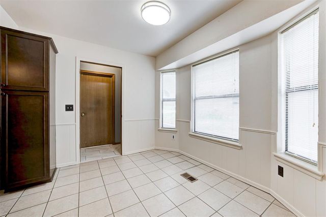 140 Oak Tree Lane, Midwest City, OK 73130