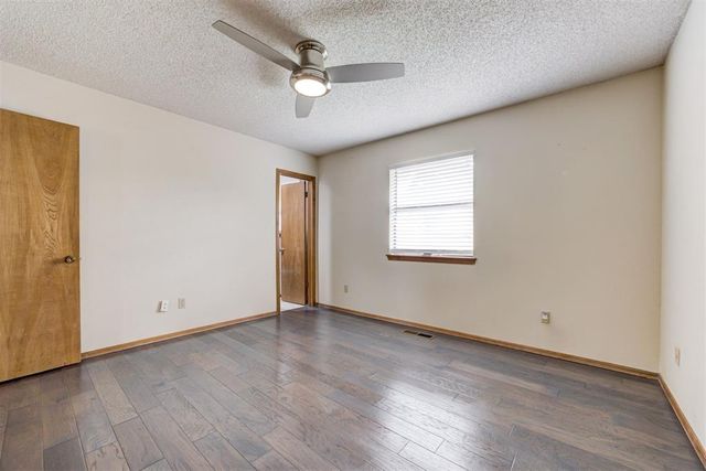 140 Oak Tree Lane, Midwest City, OK 73130