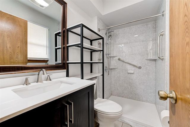 140 Oak Tree Lane, Midwest City, OK 73130