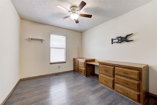 140 Oak Tree Lane, Midwest City, OK 73130