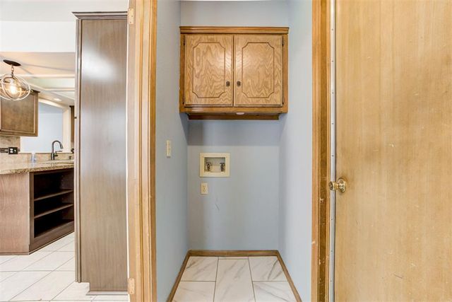 140 Oak Tree Lane, Midwest City, OK 73130