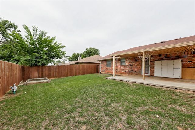 140 Oak Tree Lane, Midwest City, OK 73130