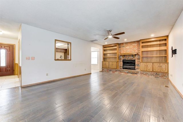 140 Oak Tree Lane, Midwest City, OK 73130