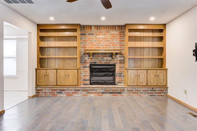 140 Oak Tree Lane, Midwest City, OK 73130