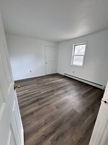 17 Bassett A, Lowell, MA 01852