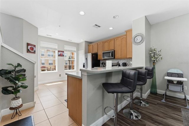 5026 TIDEVIEW CIRCLE 17, Orlando, FL 32819