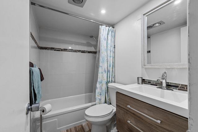 227 Dorchester J, West Palm Beach, FL 33417