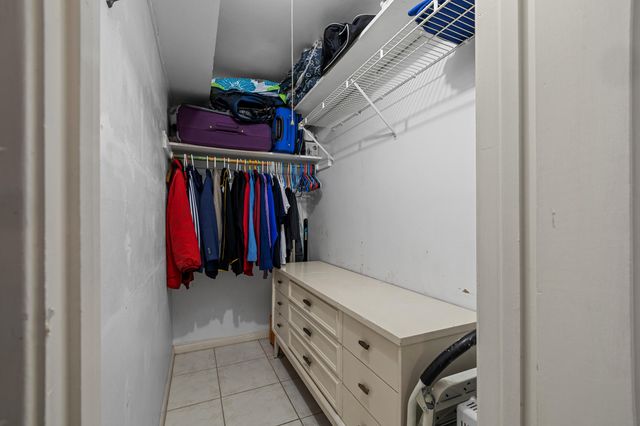 227 Dorchester J, West Palm Beach, FL 33417