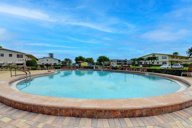 227 Dorchester J, West Palm Beach, FL 33417