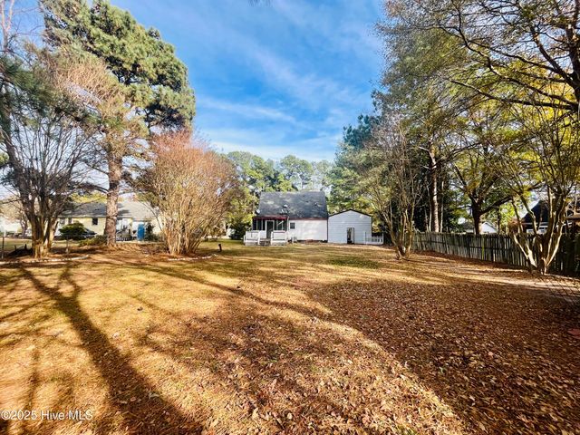 101 Southridge Drive, Greenville, NC 27858