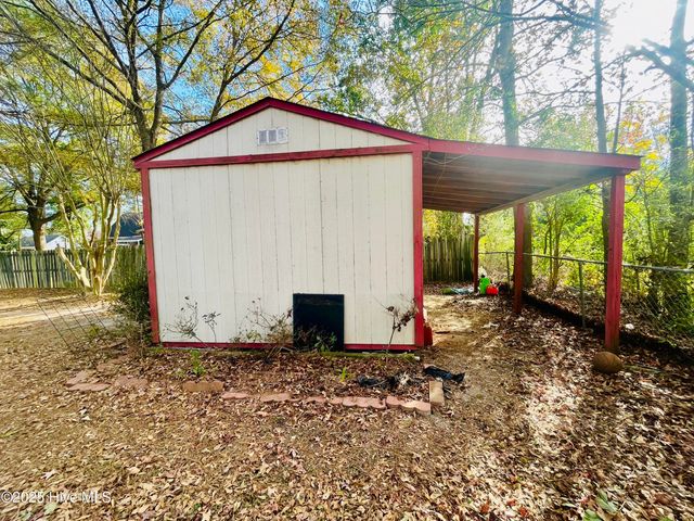 101 Southridge Drive, Greenville, NC 27858