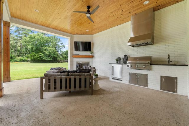 2412 Old Ranch Road, Montgomery, TX 77316