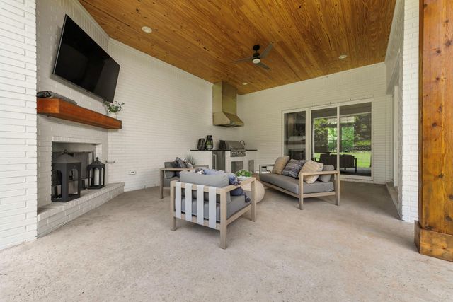 2412 Old Ranch Road, Montgomery, TX 77316