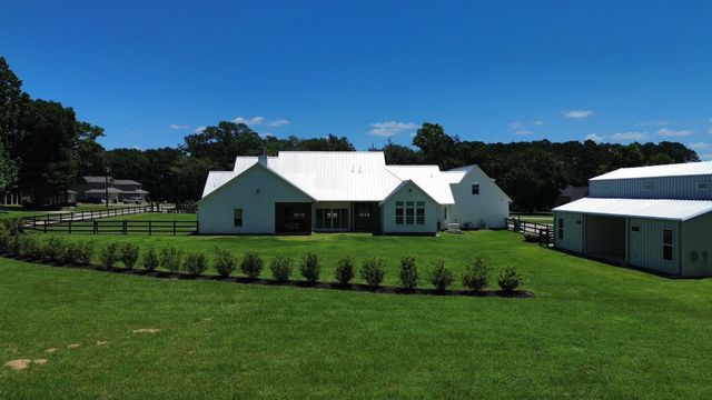 2412 Old Ranch Road, Montgomery, TX 77316