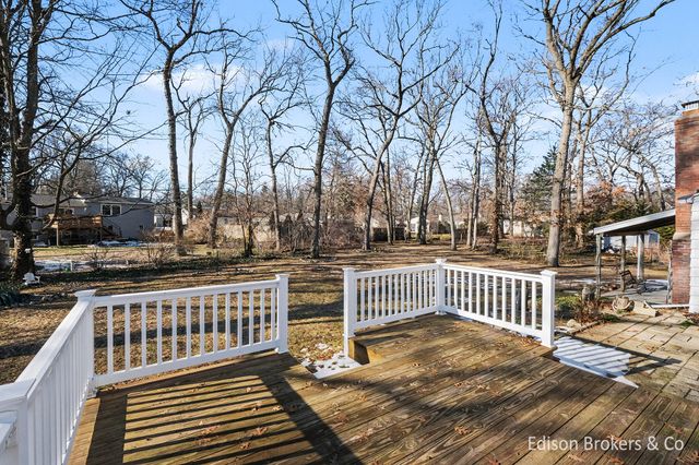 4732 Foxcroft Avenue NW, Comstock Park, MI 49321