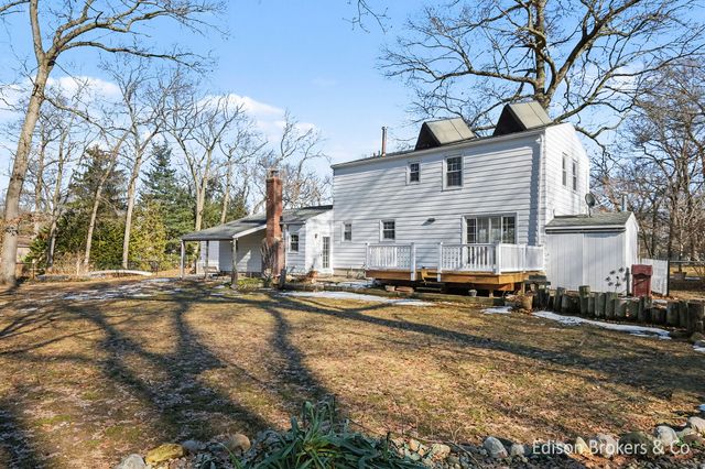 4732 Foxcroft Avenue NW, Comstock Park, MI 49321