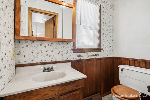 4732 Foxcroft Avenue NW, Comstock Park, MI 49321