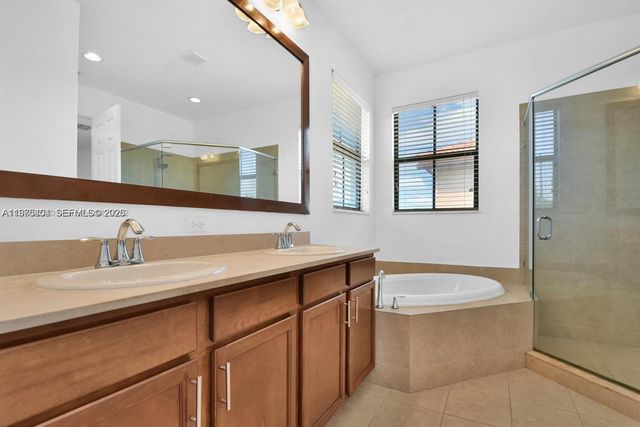 8354 NW 39th Ct 8354, Cooper City, FL 33024