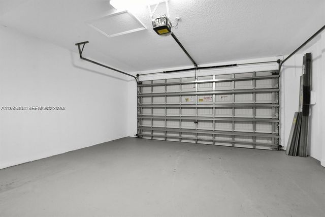 8354 NW 39th Ct 8354, Cooper City, FL 33024