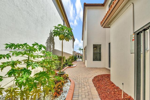 8354 NW 39th Ct 8354, Cooper City, FL 33024