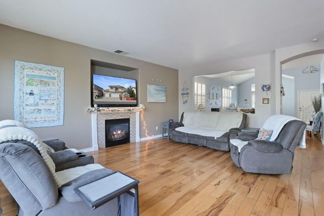 2813 Etcheverry Dr, Stockton, CA 95212