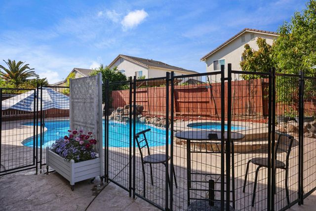 2813 Etcheverry Dr, Stockton, CA 95212