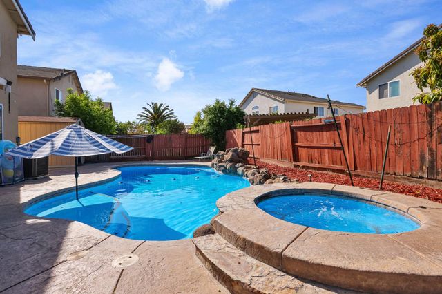 2813 Etcheverry Dr, Stockton, CA 95212