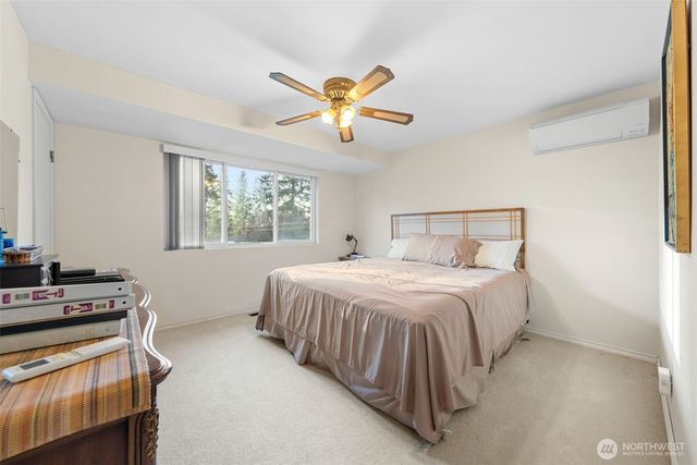 24 158th Place SE, Bellevue, WA 98008