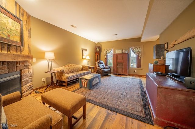 38071 Euclid Avenue 2, Willoughby, OH 44094