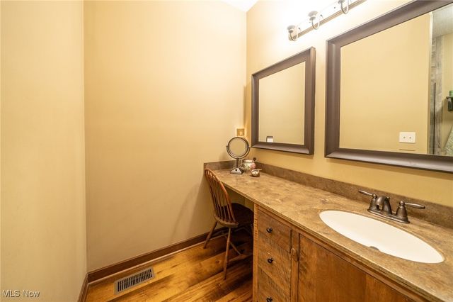 38071 Euclid Avenue 2, Willoughby, OH 44094